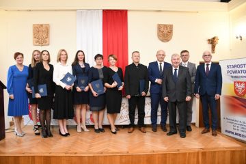 Wyróżniający się nauczyciele i dyrektorzy otrzymali nagrody